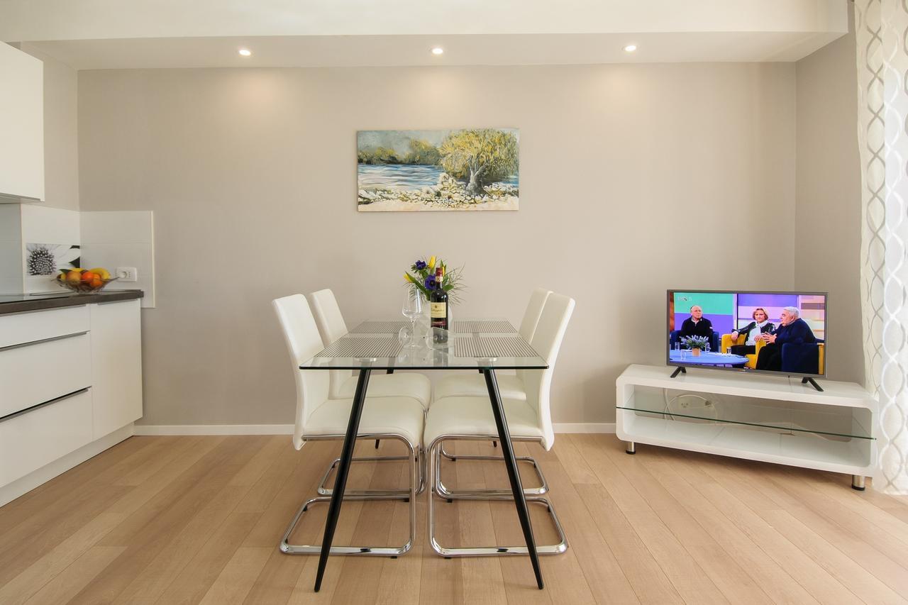 Apartment Motovunska 39 بوريتش المظهر الخارجي الصورة